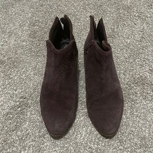 Adam Tucker by Me Too purple booties size 8.5